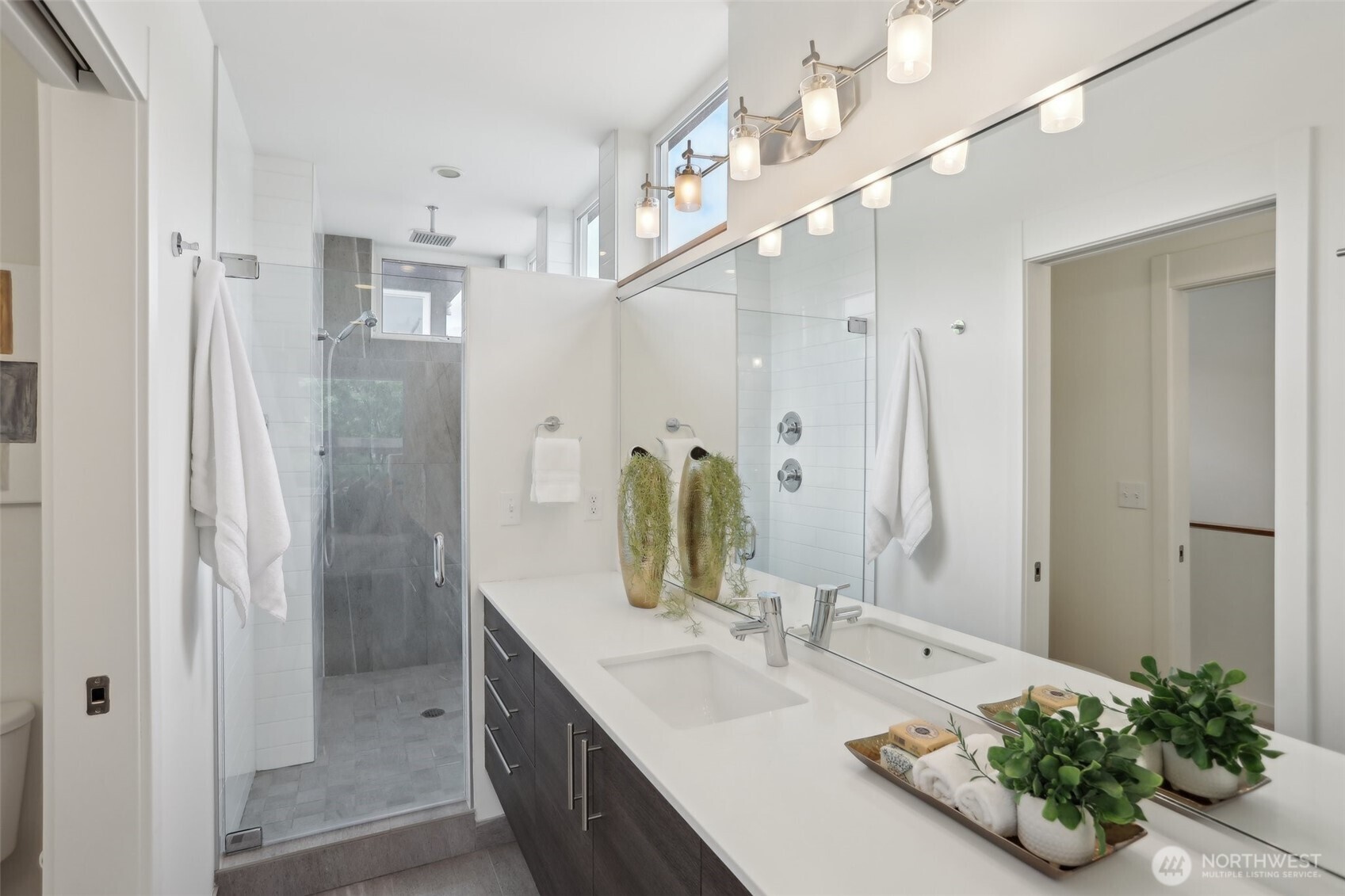 2020 South Main Street, Unit B Seattle, WA 98144 - Photo 8 of 25 Gallery Image 8