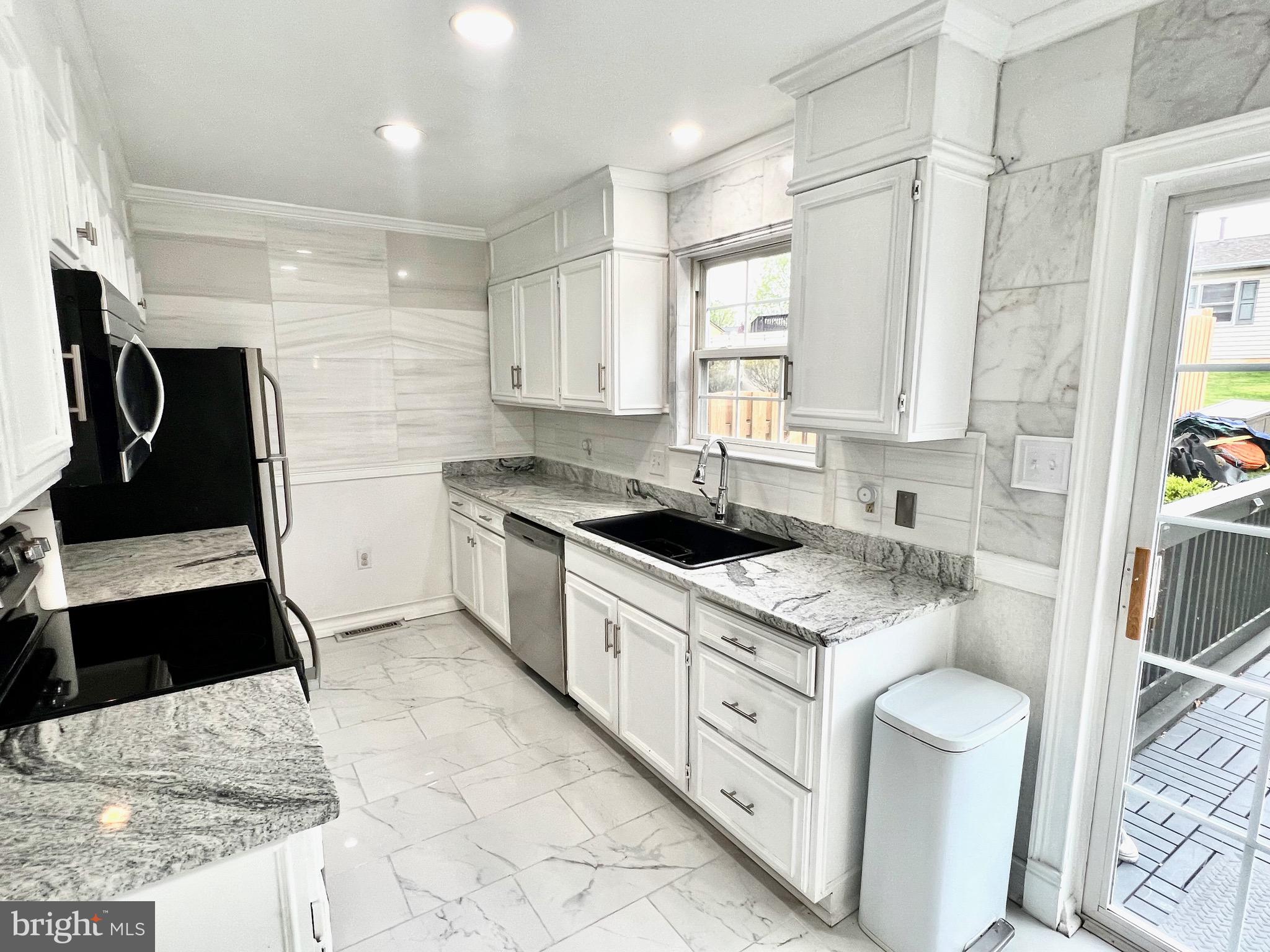 1034 Georgetown Drive Reading, PA 19605 - Photo 13 of 44