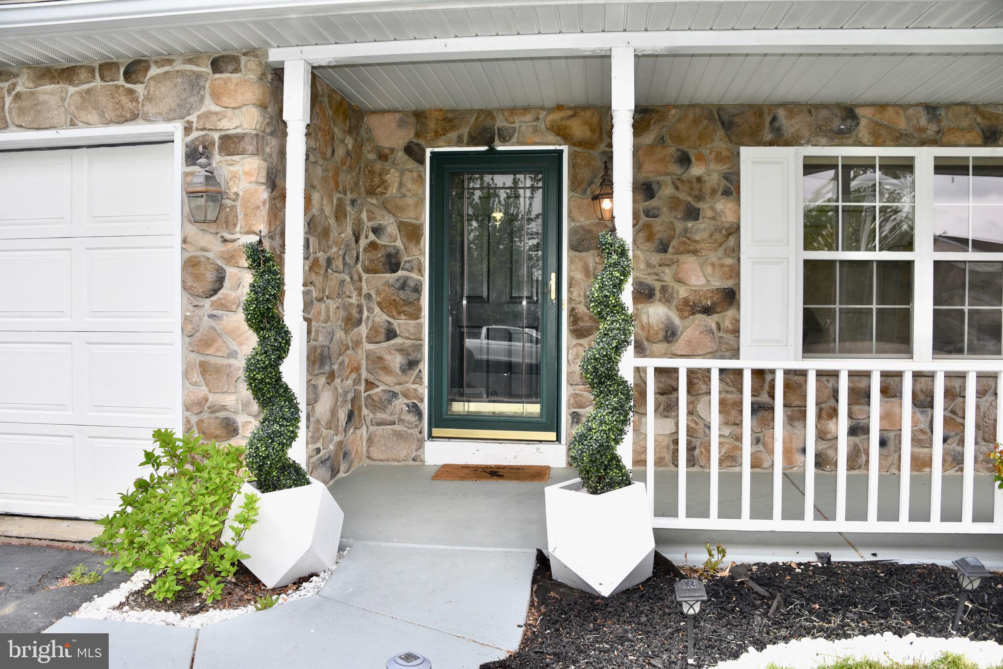 1034 Georgetown Drive Reading, PA 19605 - Photo 2 of 44