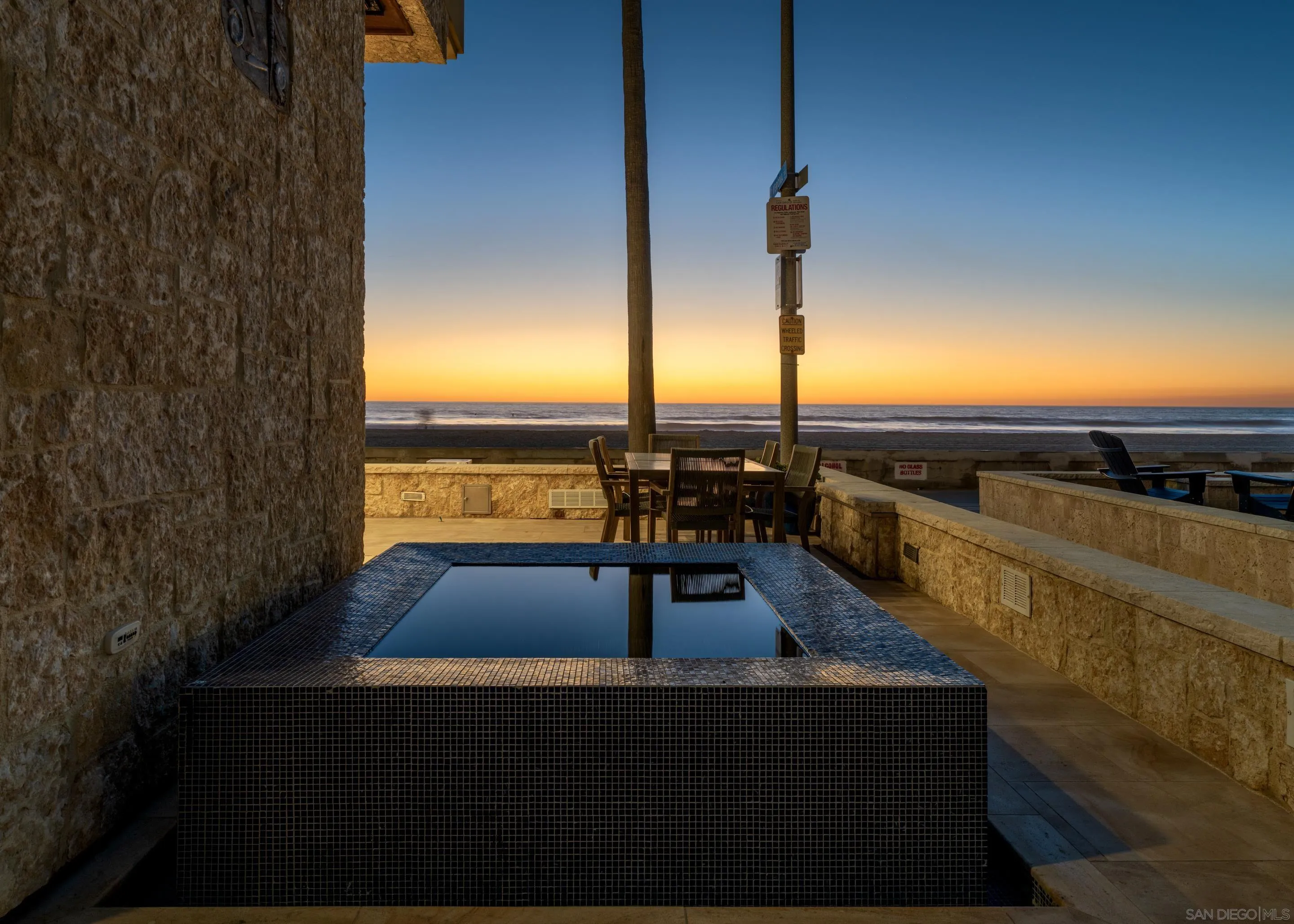 3921 Ocean Front Walk San Diego, CA 92109 - Photo 15 of 32 a view of a living room with furniture