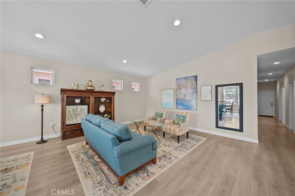 4066 Aurora Way Piru, CA 93040 - Photo 13 of 47