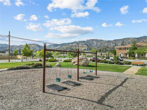 $650,000 | 4066 Aurora Way, Piru, CA 93040