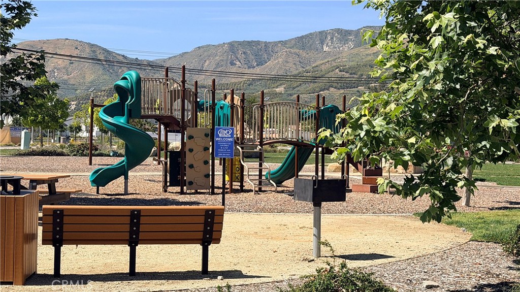 4066 Aurora Way Piru, CA 93040 - Photo 42 of 47 Park across the street!