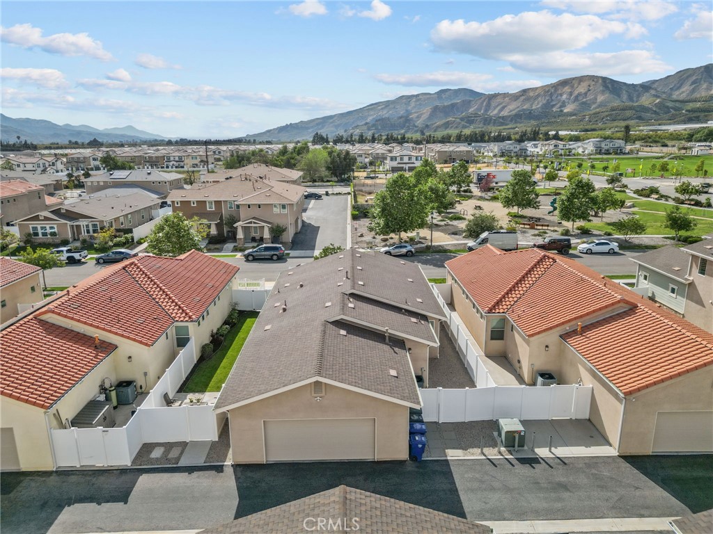 4066 Aurora Way Piru, CA 93040 - Photo 45 of 47 Park area across the street