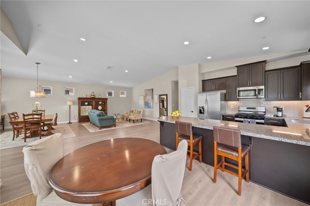 4066 Aurora Way Piru, CA 93040 - Photo 6 of 47