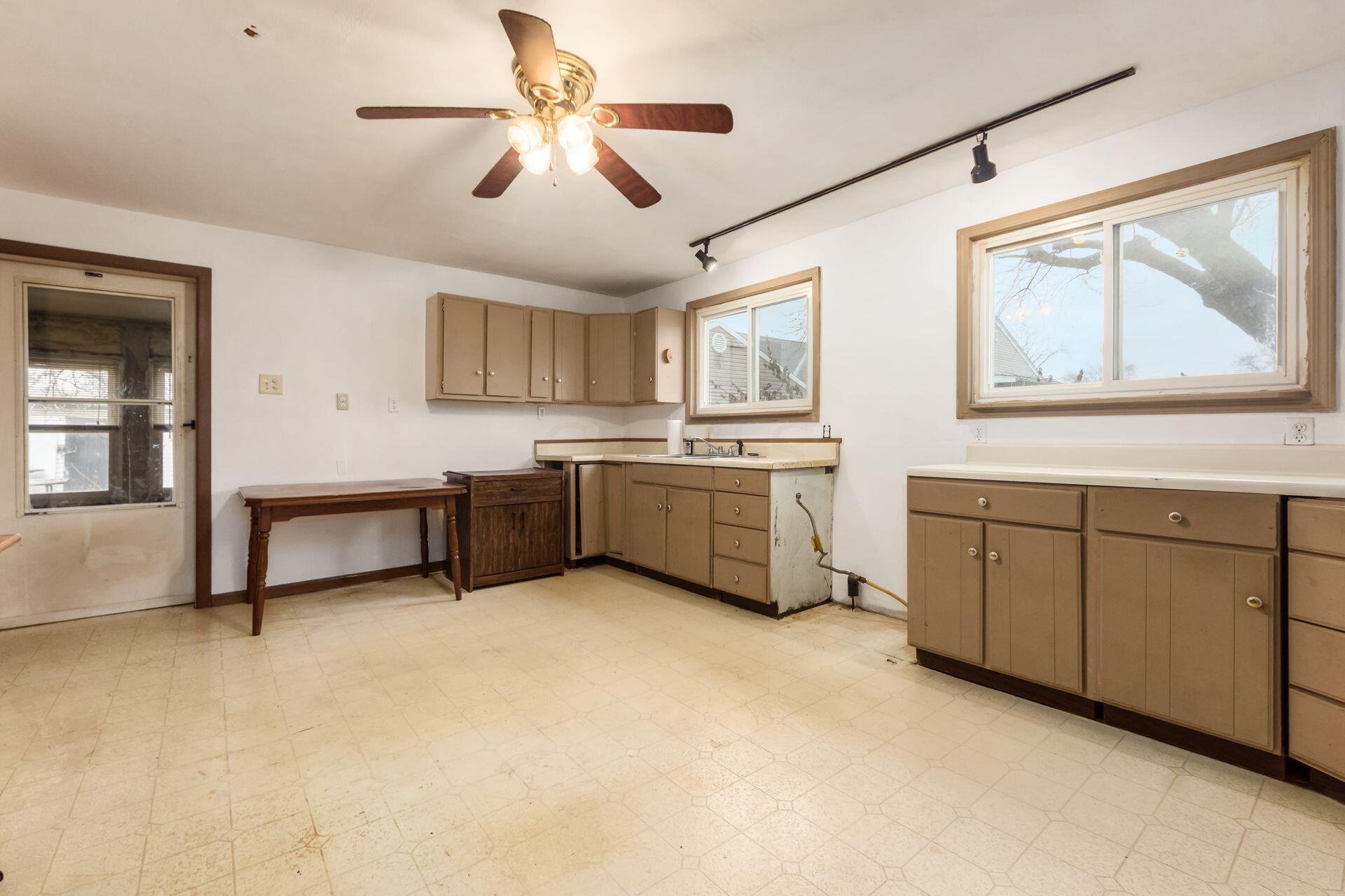 132 Betz Road Columbus, OH 43207 - Photo 12 of 23 010_99dc4568580_M 132 Betz015