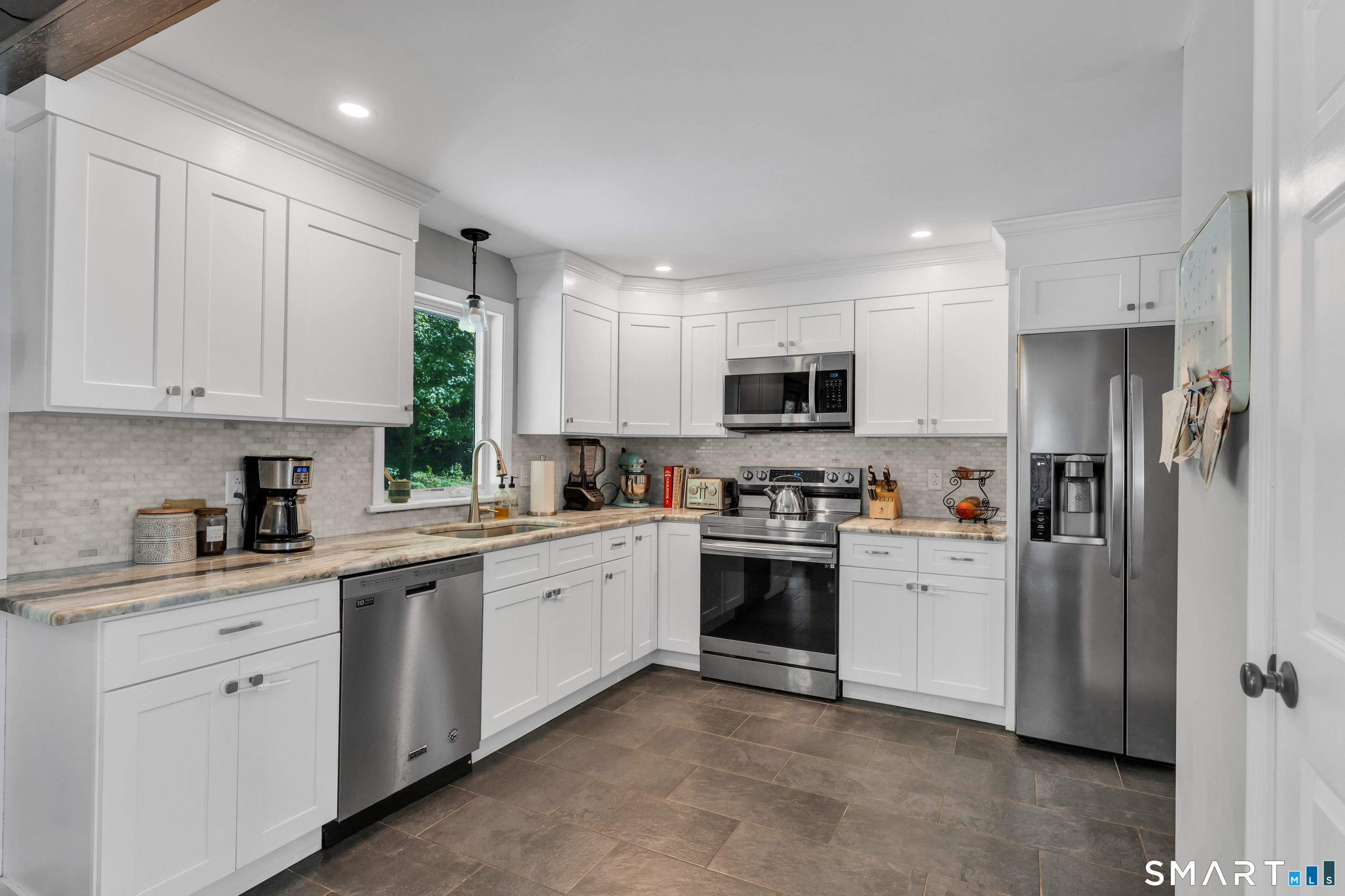 339 Boston Post Road East Lyme, CT 06333 - Photo 23 of 40