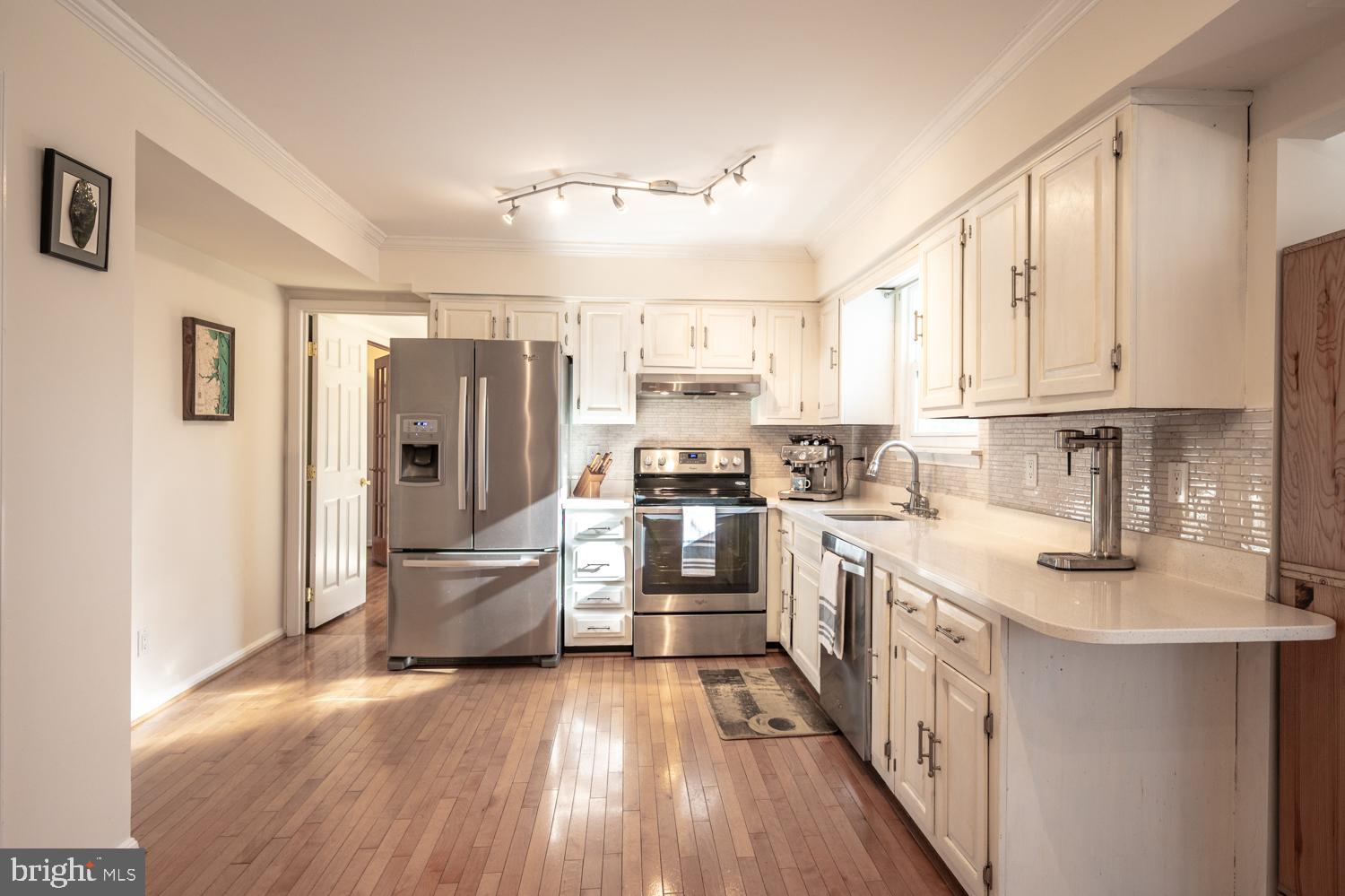 6582 Guilford Road Clarksville, MD 21029 - Photo 18 of 47 stainless steel appliances