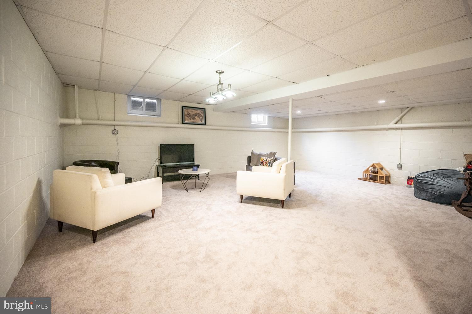 6582 Guilford Road Clarksville, MD 21029 - Photo 35 of 47 Great space for entertaining