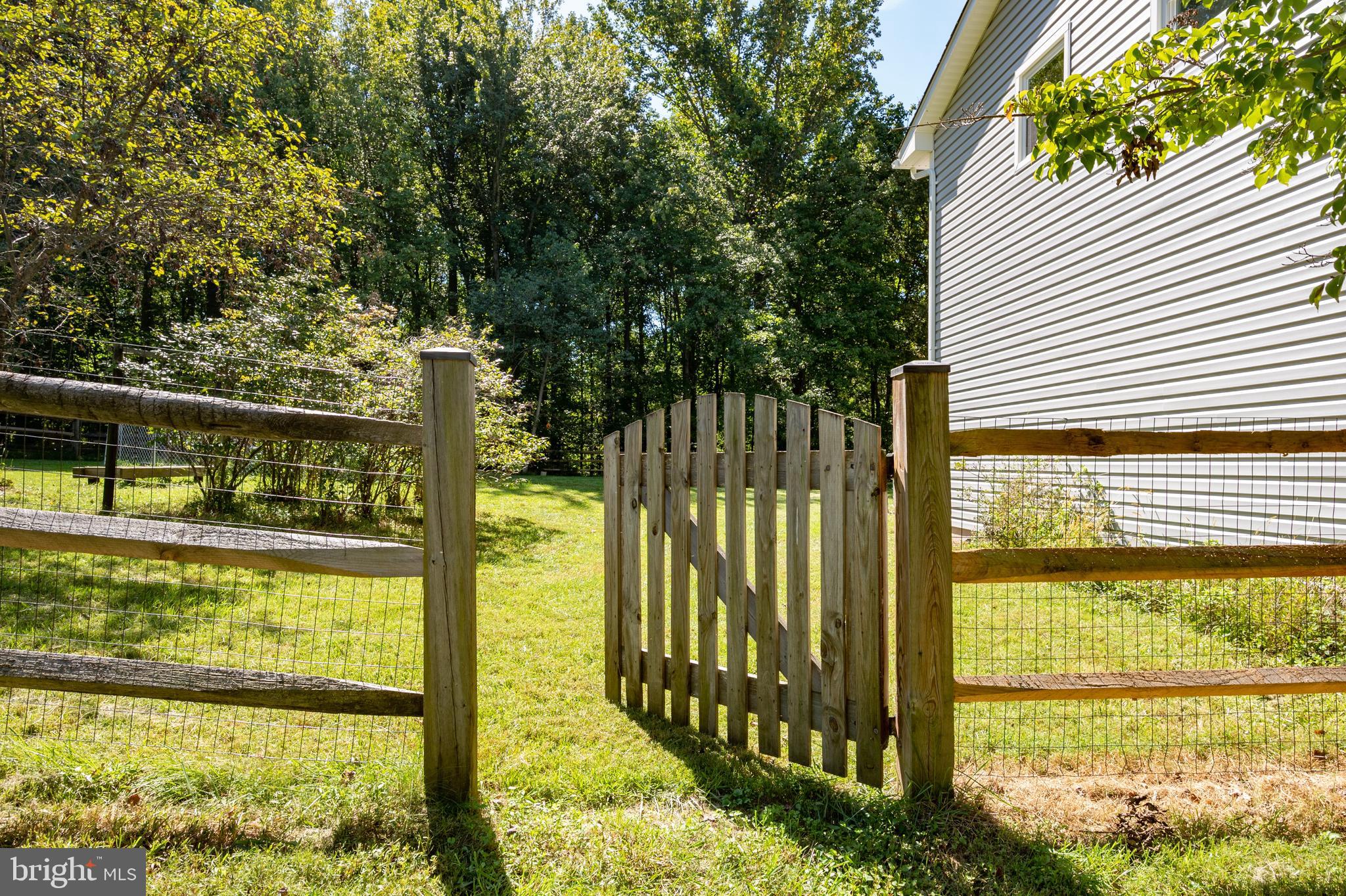 6582 Guilford Road Clarksville, MD 21029 - Photo 37 of 47 Fully Fenced yard