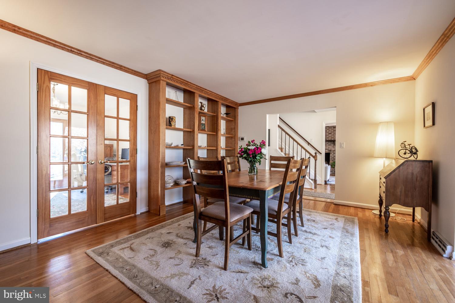 6582 Guilford Road Clarksville, MD 21029 - Photo 4 of 47 Check out the custom bookshelves!