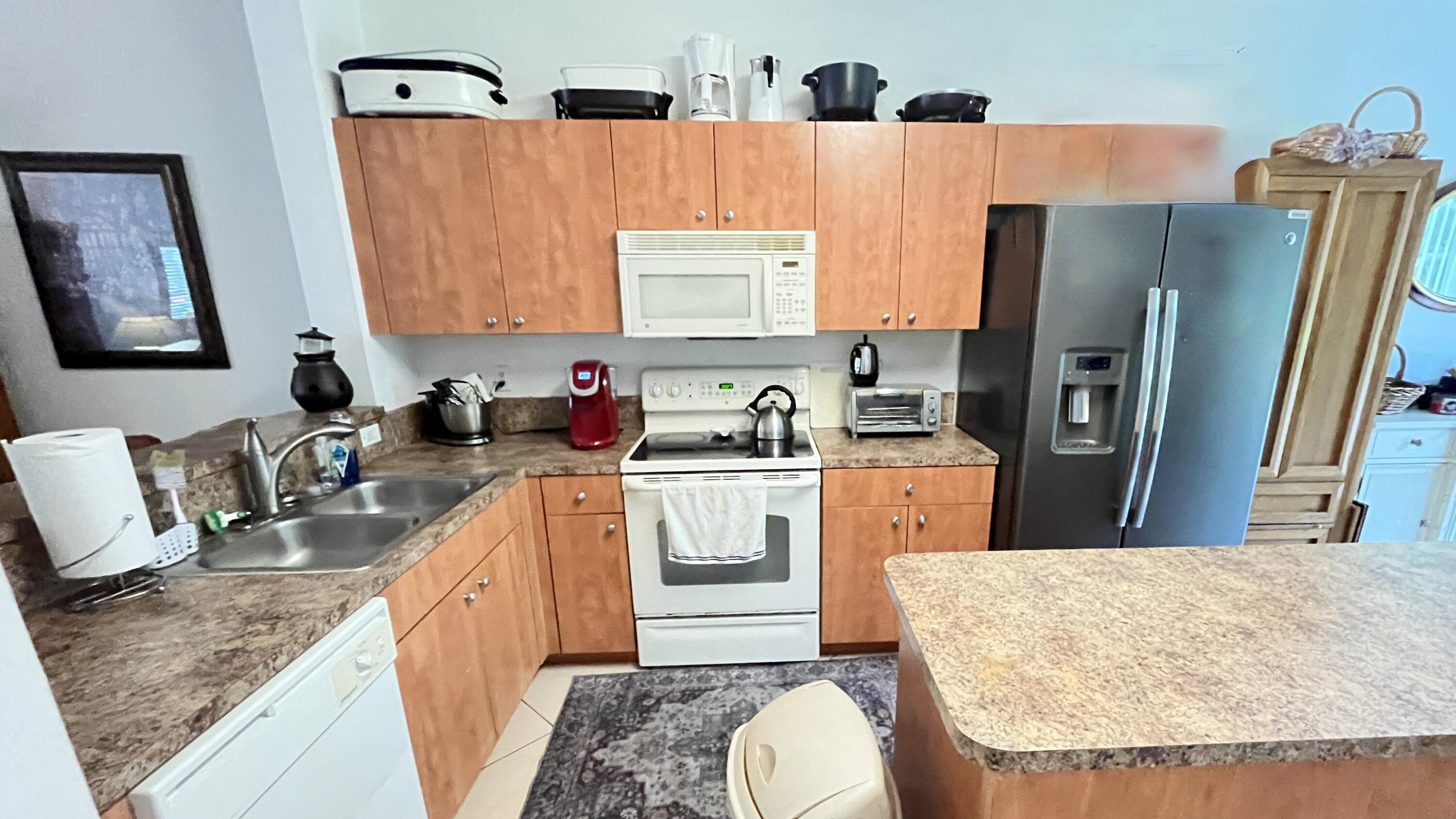 1910 Alamanda Way Riviera Beach, FL 33404 - Photo 6 of 15 IMG_6512