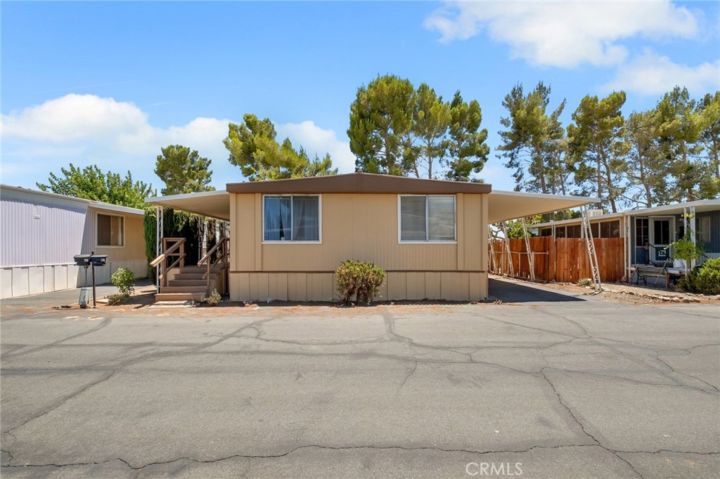 11414 Serra Road, Unit 38 Apple Valley, CA 92308 - Photo 2 of 25