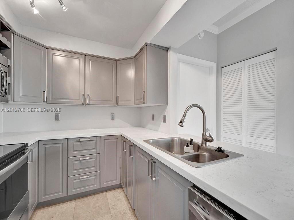 2475 Brickell Avenue, Unit 804 Miami, FL 33129 - Photo 12 of 58