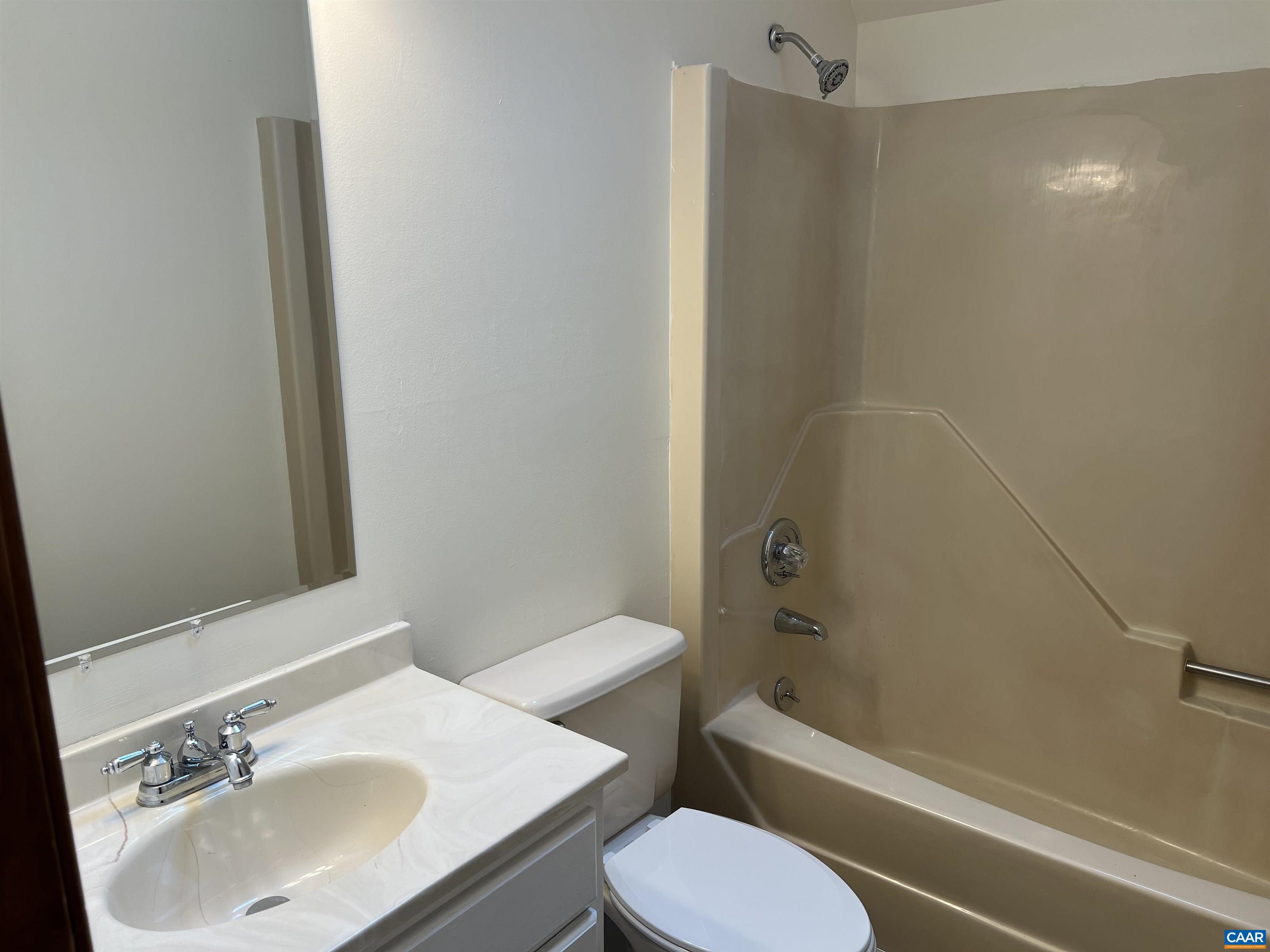 14150 James River Road Lovingston, VA 22949 - Photo 36 of 54 2nd level bathroom