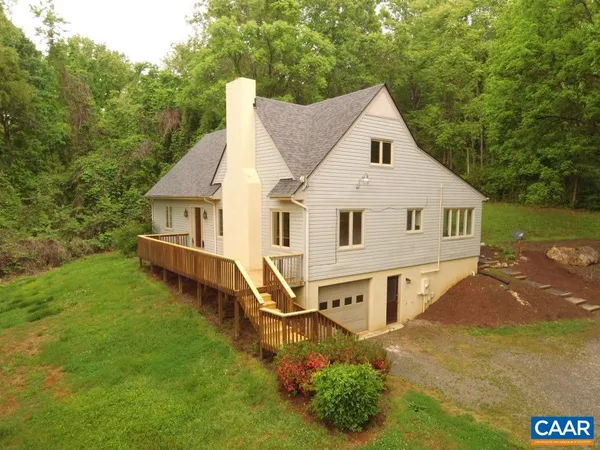 $2,300 | 14150 James River Road, Lovingston, VA 22949