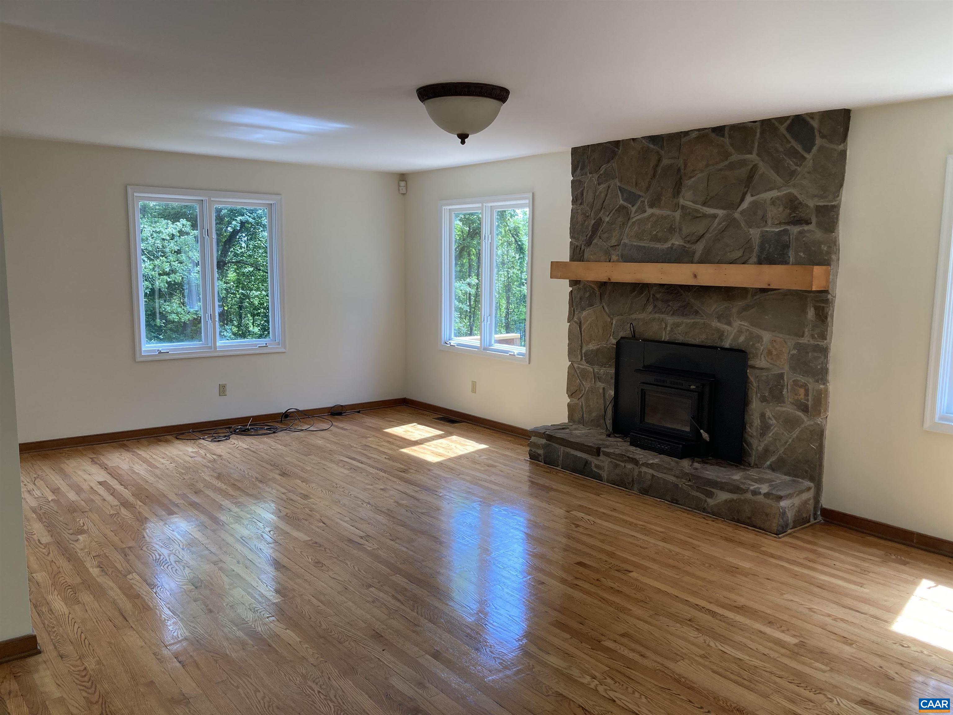 14150 James River Road Lovingston, VA 22949 - Photo 8 of 54 Living room