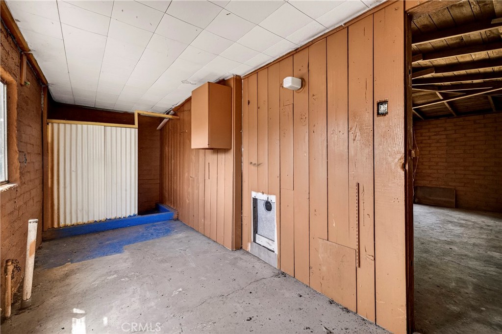 351 2nd Street Hamilton City, CA 95951 - Photo 34 of 52 a view of a hallway with wooden walls