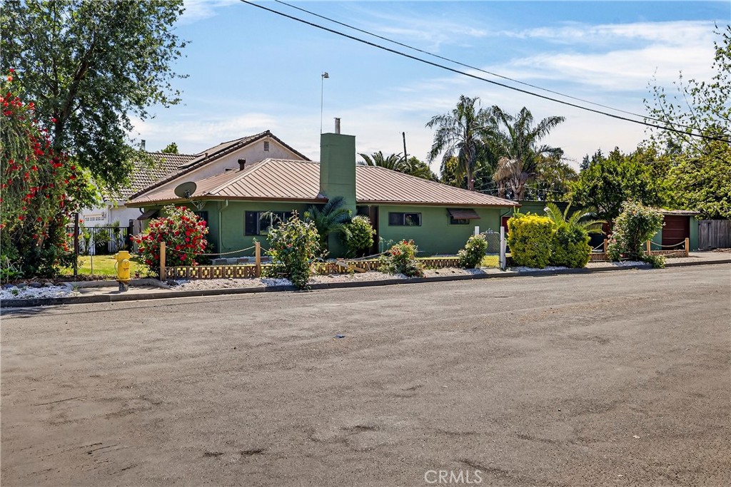 351 2nd Street Hamilton City, CA 95951 - Photo 5 of 52 a street view along with house and trees