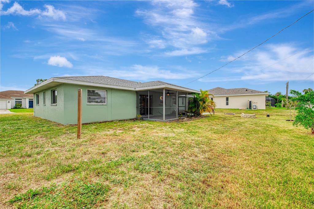 256 Periwinkle Road Venice, FL 34293 - Photo 29 of 33