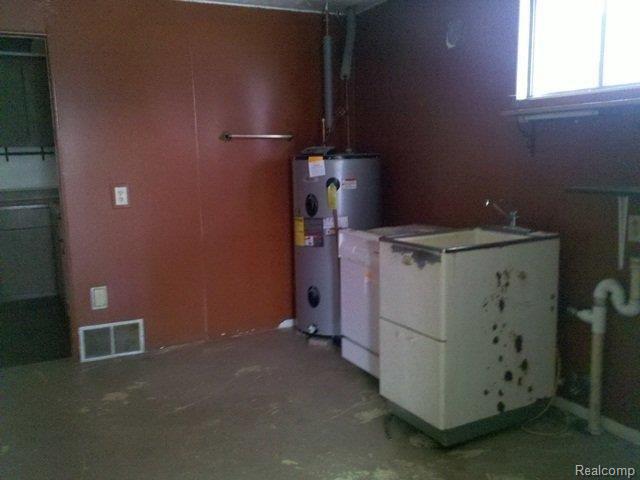 9225 Meskill Road Columbus, MI 48063 - Photo 17 of 17 261-900950-Laundry Room.jpg