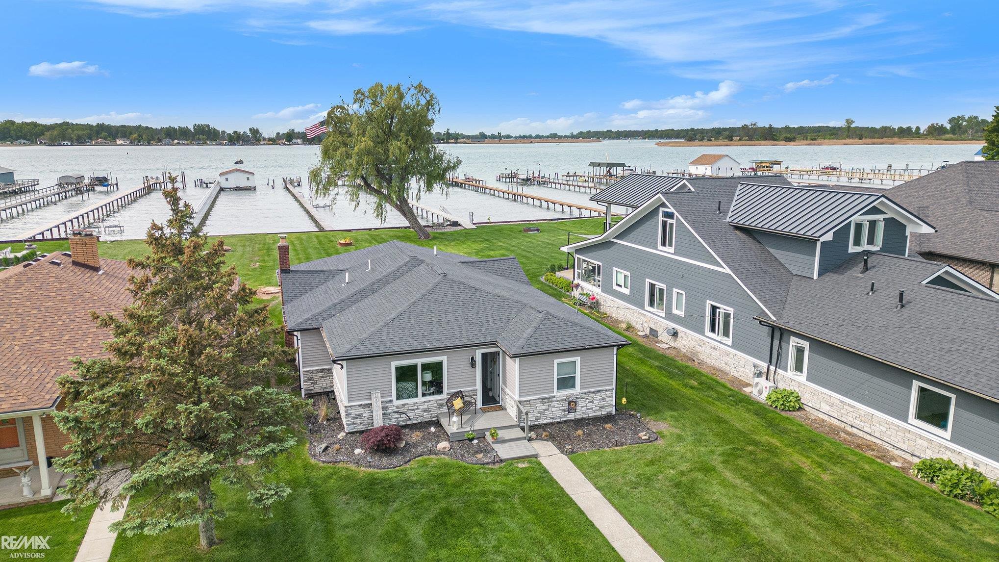 5227 Pointe Tremble Road Algonac, MI 48001 - Photo 4 of 51
