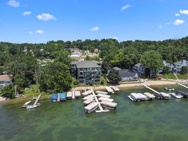 139 Lance Drive, Unit 302, Twin Lakes, WI 53181