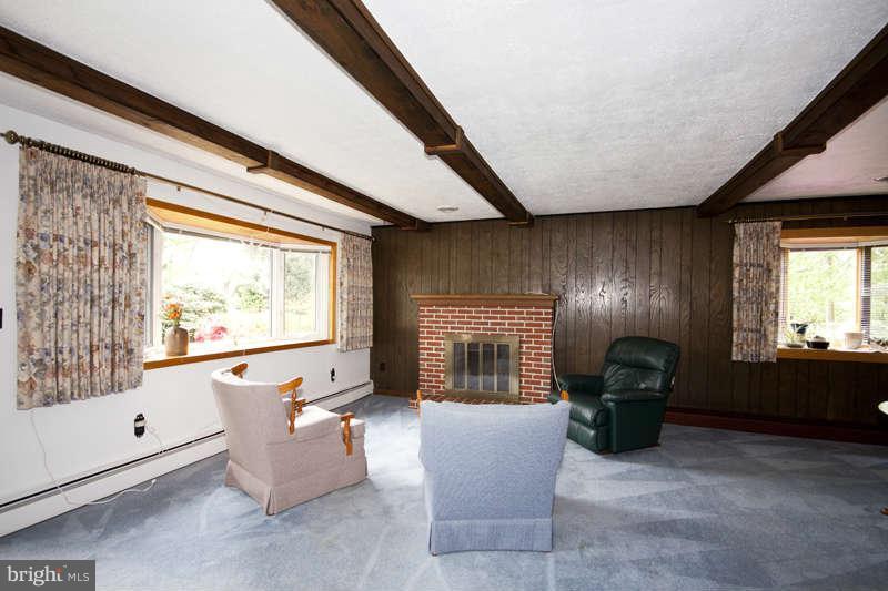 1408 Kahoe Road Forest Hill, MD 21050 - Photo 4 of 25 Living Room