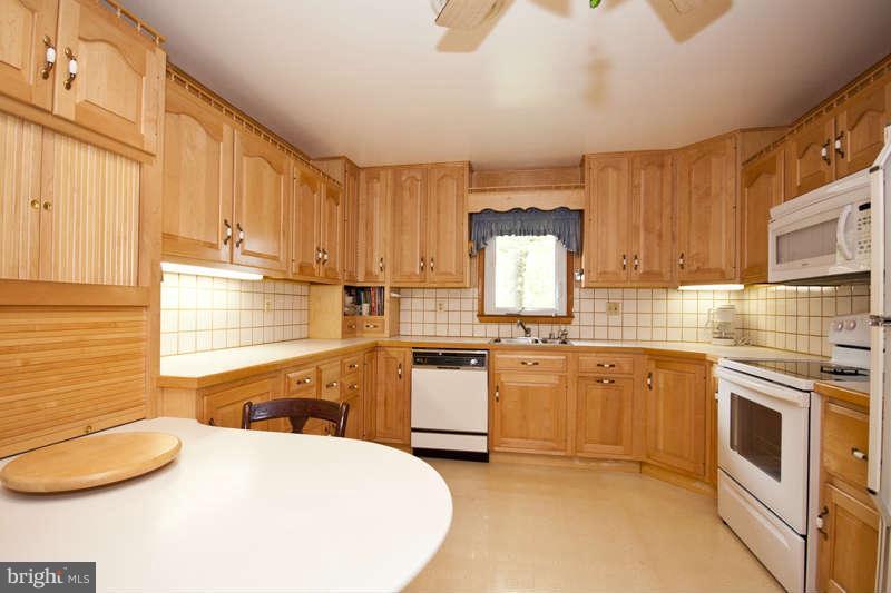 1408 Kahoe Road Forest Hill, MD 21050 - Photo 8 of 25 Kitchen