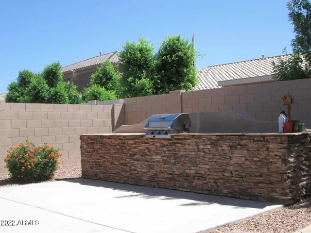 a view of outdoor space