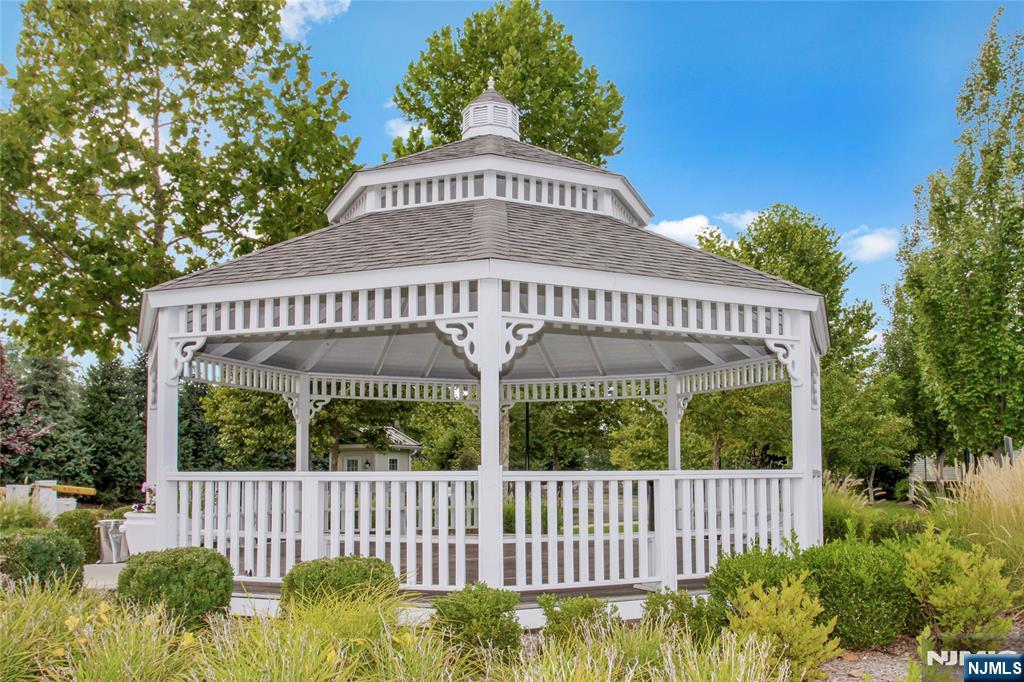 4102 Piermont Road Tenafly, NJ 07670 - Photo 27 of 31