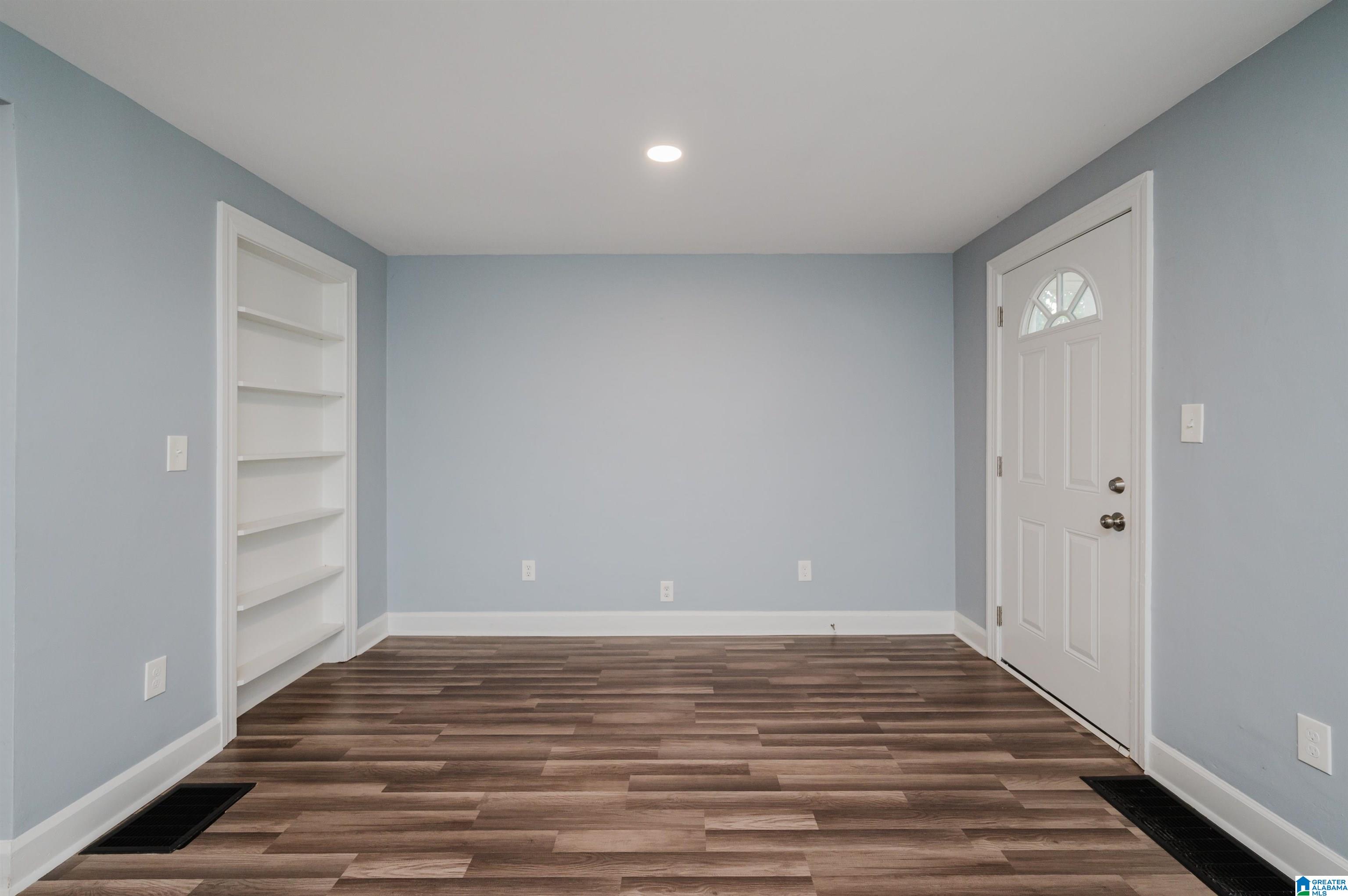 609 Valley Road Fairfield, AL 35064 - Photo 9 of 36