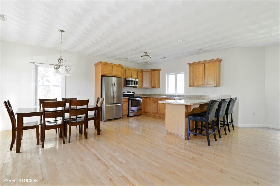 14 Island View Road Narragansett, RI 02882 - Photo 2 of 15