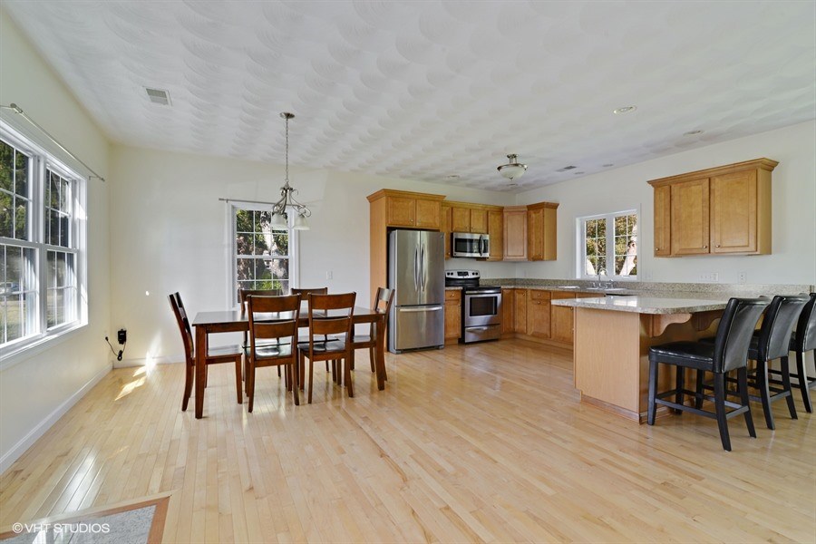 14 Island View Road Narragansett, RI 02882 - Photo 6 of 15