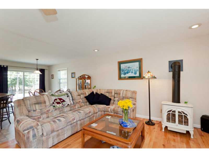 90 Baston Road North Yarmouth, ME 04097 - Photo 10 of 31 Living Room.