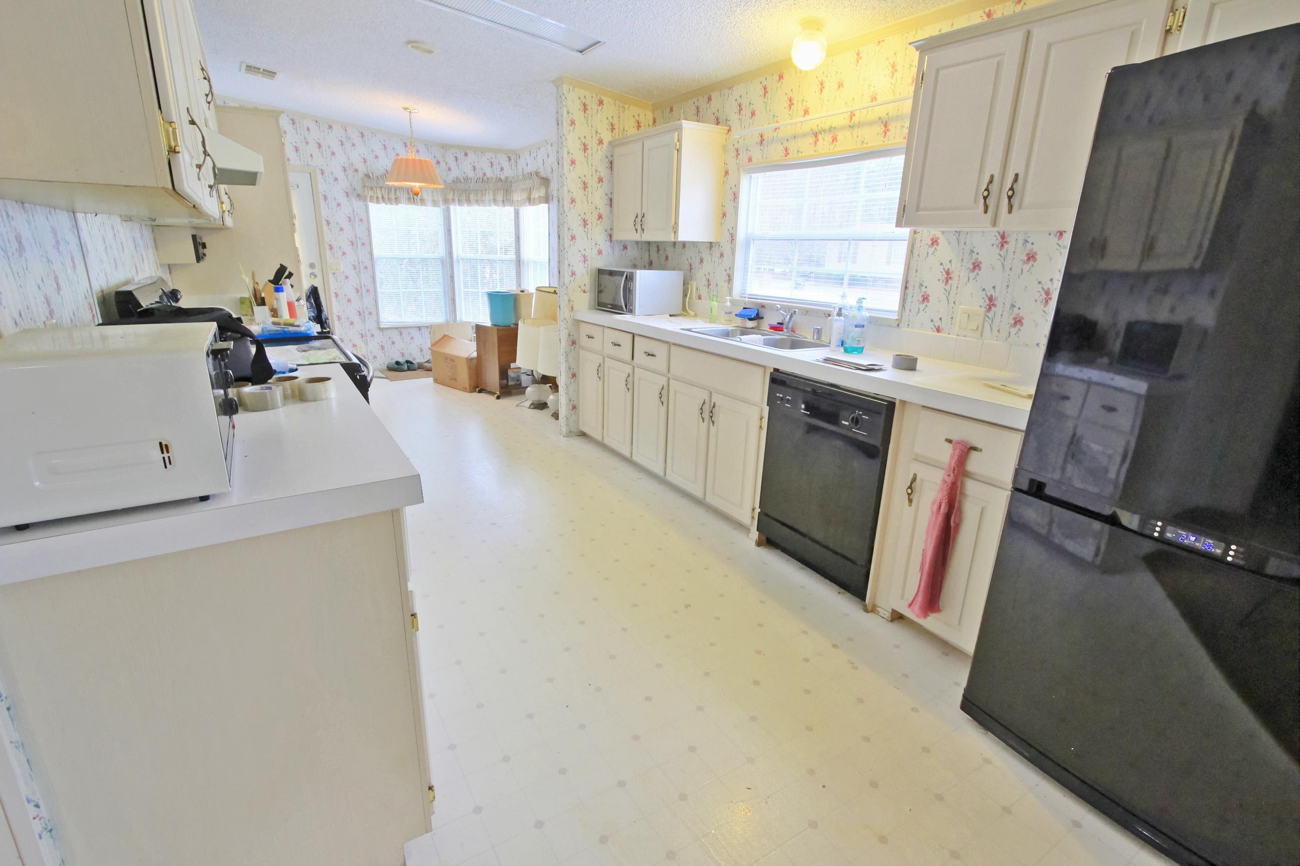 224 Grapevine Road Summerville, SC 29483 - Photo 5 of 14 5