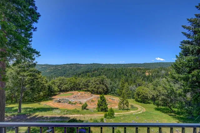 a view of a entryway of a house