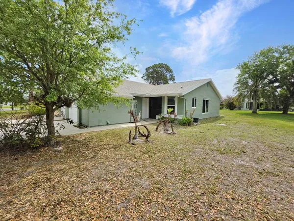 $1,850 | 1480 Southeast Rivergreen Circle, Port St. Lucie, FL 34952