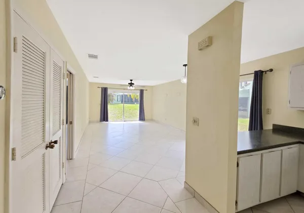 $1,850 | 1480 Southeast Rivergreen Circle, Port St. Lucie, FL 34952