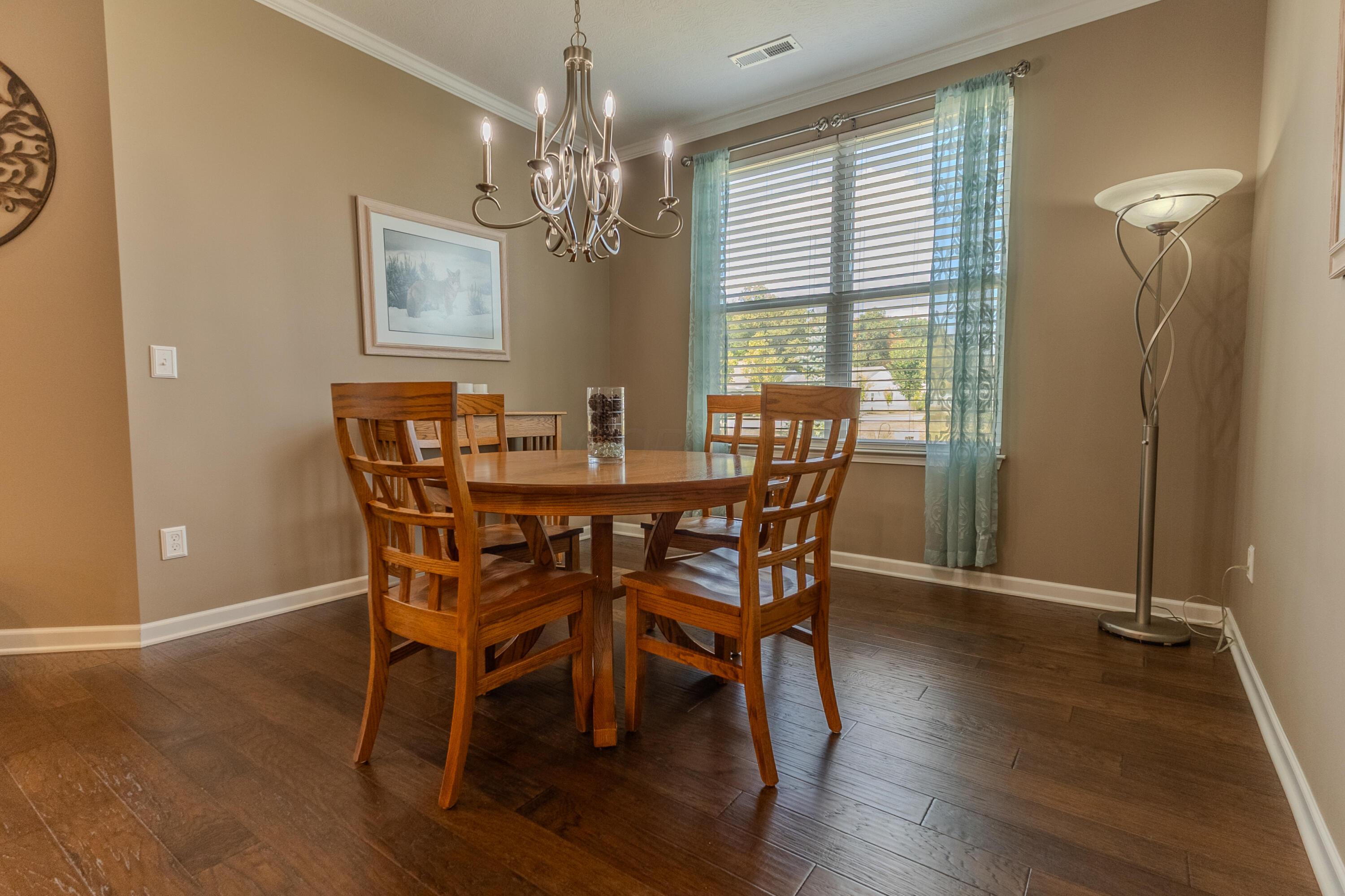 667 Fescue Road Galena, OH 43021 - Photo 12 of 33 Eating Area