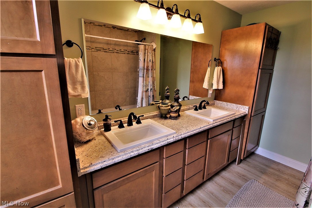 7678 Seasons Road Kent, OH 44240 - Photo 9 of 35 Gallery Image 9