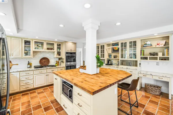 $1,899,000 | 5207 Crestline Way, Pleasanton, CA 94566