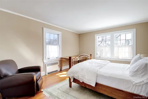 $2,399,900 | 6 Emmet Place, Garden City, NY 11530