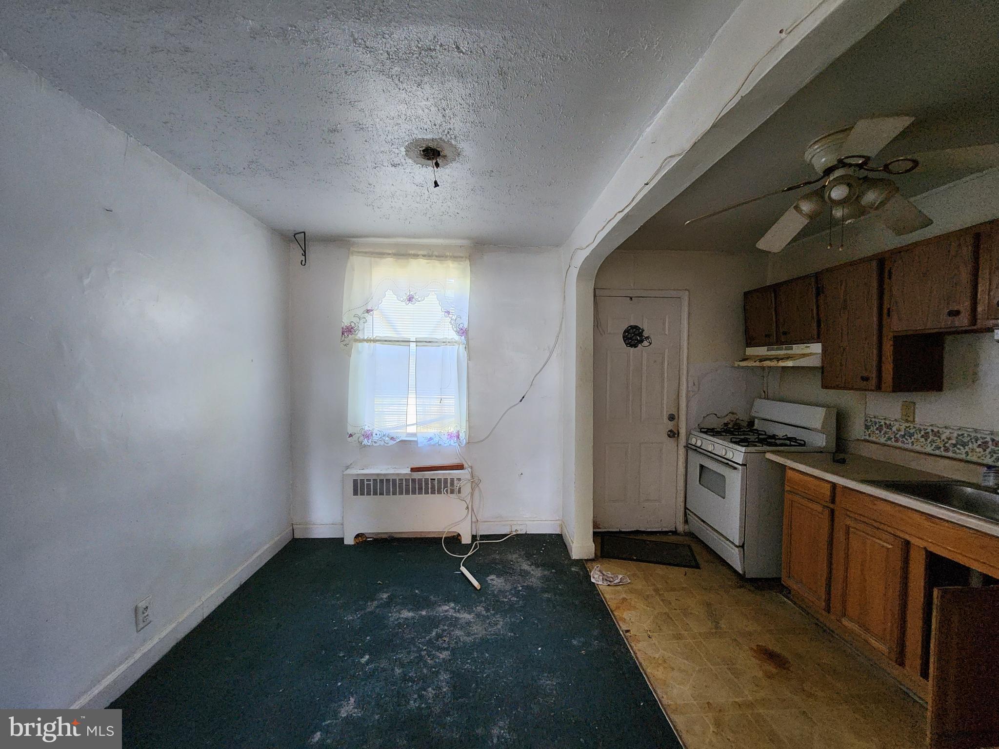 933 North Franklintown Road Baltimore, MD 21216 - Photo 6 of 21