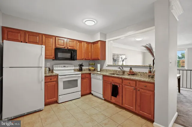 $344,900 | 20113 Locustdale Drive, Unit 304, Germantown, MD 20876