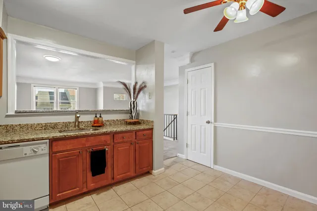 $344,900 | 20113 Locustdale Drive, Unit 304, Germantown, MD 20876