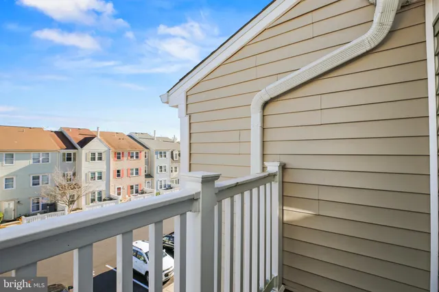 $344,900 | 20113 Locustdale Drive, Unit 304, Germantown, MD 20876