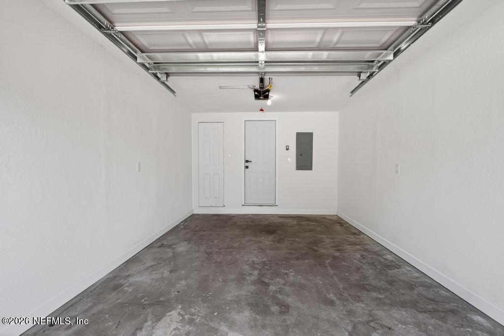 433 Lena Street St. Augustine, FL 32084 - Photo 34 of 42 a view of a garage