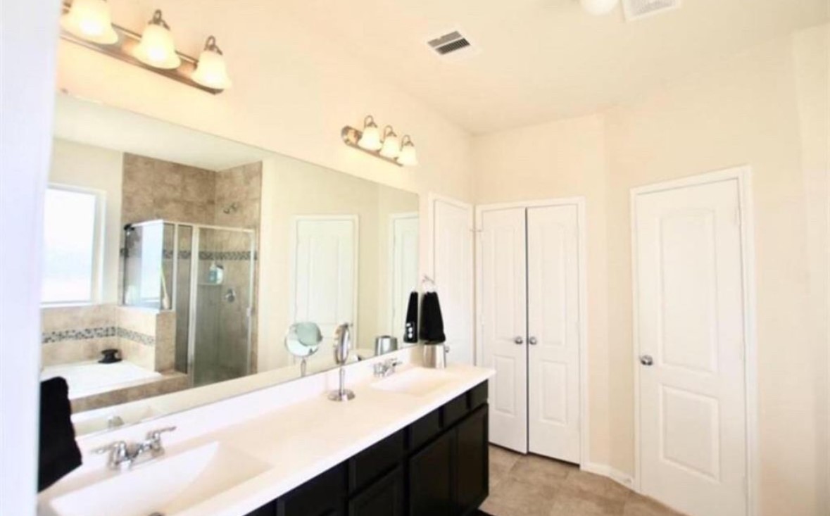 2227 Leonetti Lane Rosenberg, TX 77471 - Photo 11 of 16 Primary bathroom