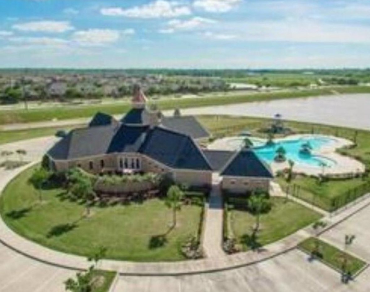 2227 Leonetti Lane Rosenberg, TX 77471 - Photo 15 of 16 Clubhouse